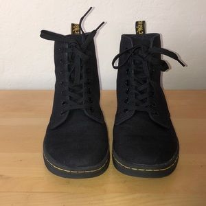 Dr. Martens Shoreditch Black Boots